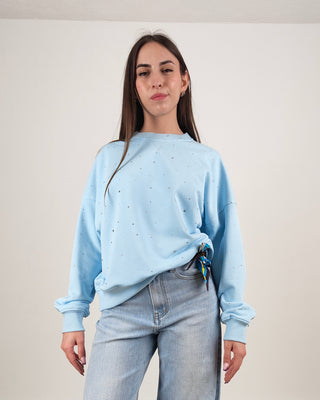 Modella indossa Felpa Girocollo Sparkle Soft
