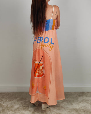Modella indossa Abito Summer Sunshine