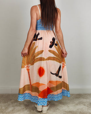 Modella indossa Abito Summer Fantasia Sun