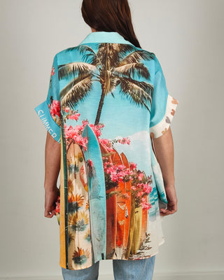 Modella indossa Camicia Over Summer Lovin