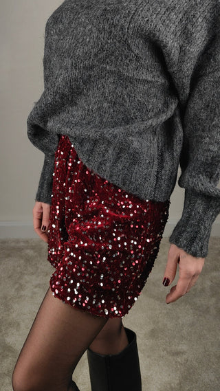 Pantaloncino in paillettes ed elegante, perfetto per le feste comode. Vestibilità comoda, ideale dalla XS alla M.